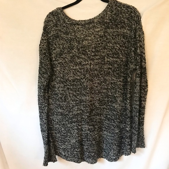American Eagle Outfitters Open Weave Sweater Size Medium - Picture 3 of 4